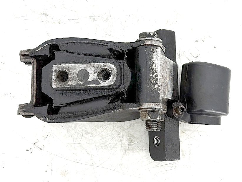 2008 Harley Touring FLHTCUI Electra Glide Ultra OEM Engine Motor Mount Bracket