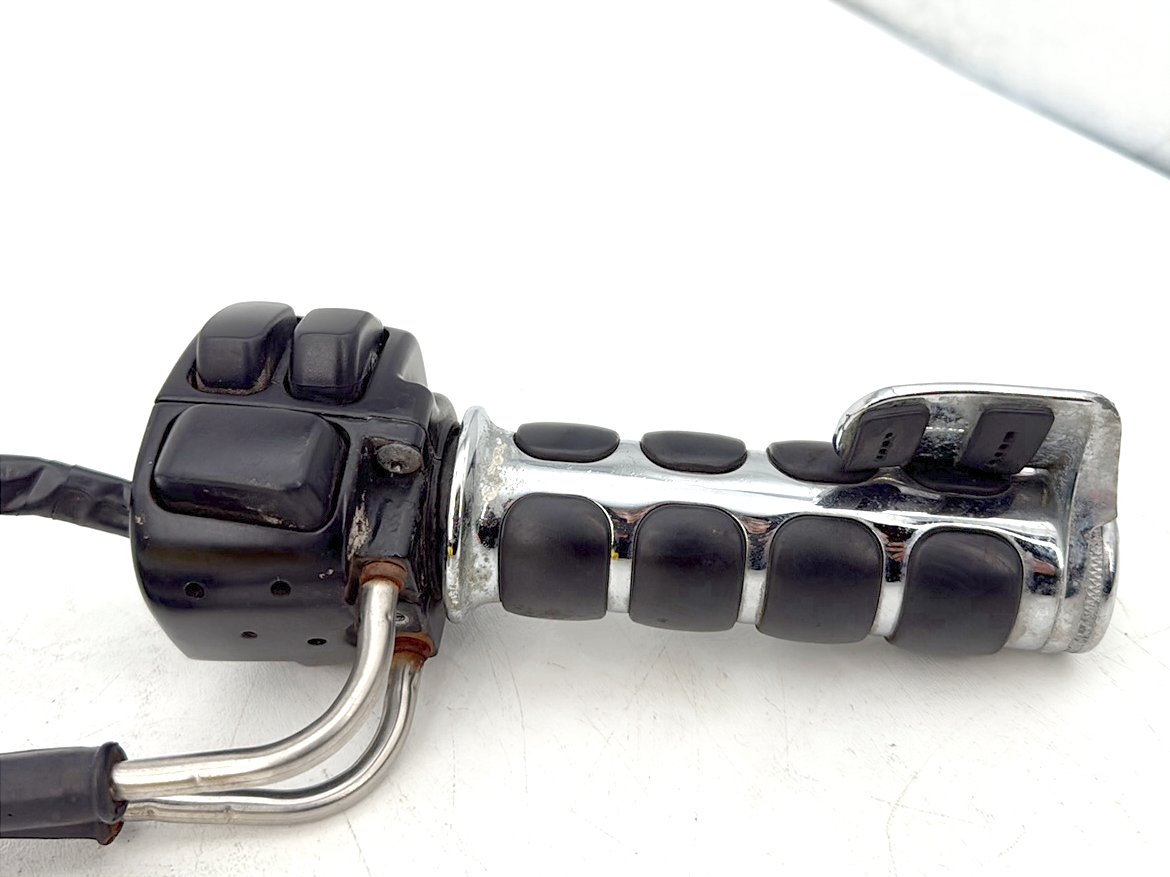 1999 - 2006 Harley-Davidson Dyna Super Glide Right Engine Start Kill Switches Controls 71589-96B