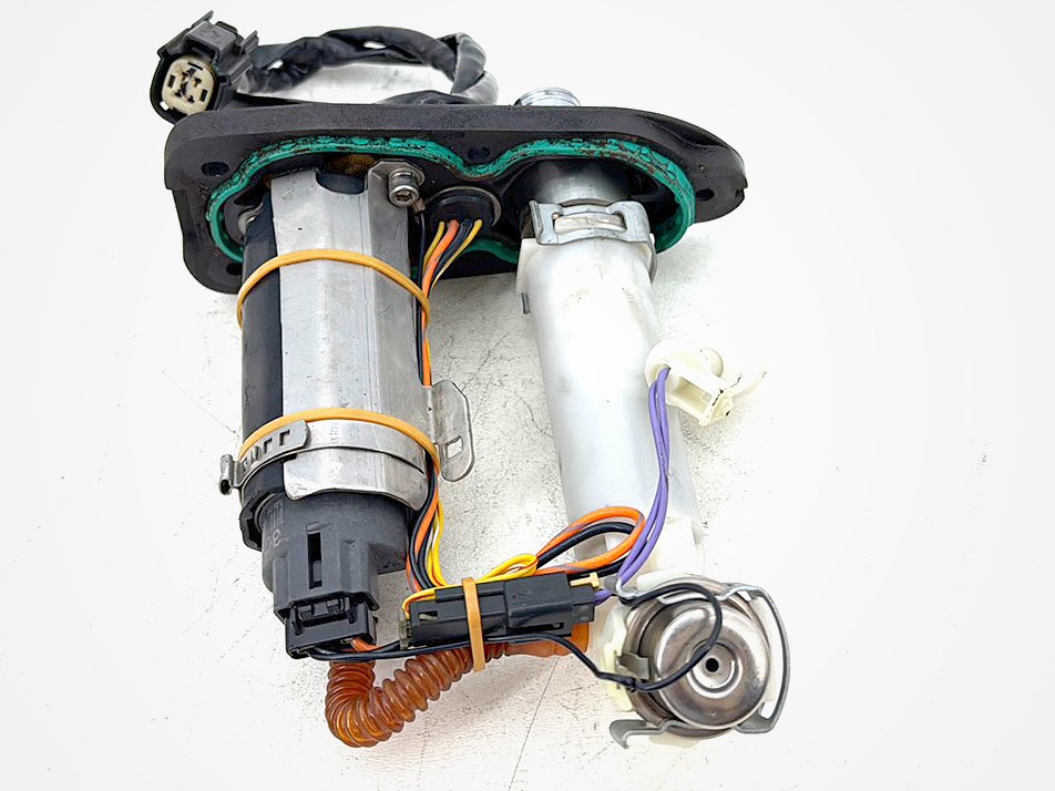 2008 Harley Sportster XL883L 883 Low OEM Fuel Pump Gas Gasoline Petrol Sending