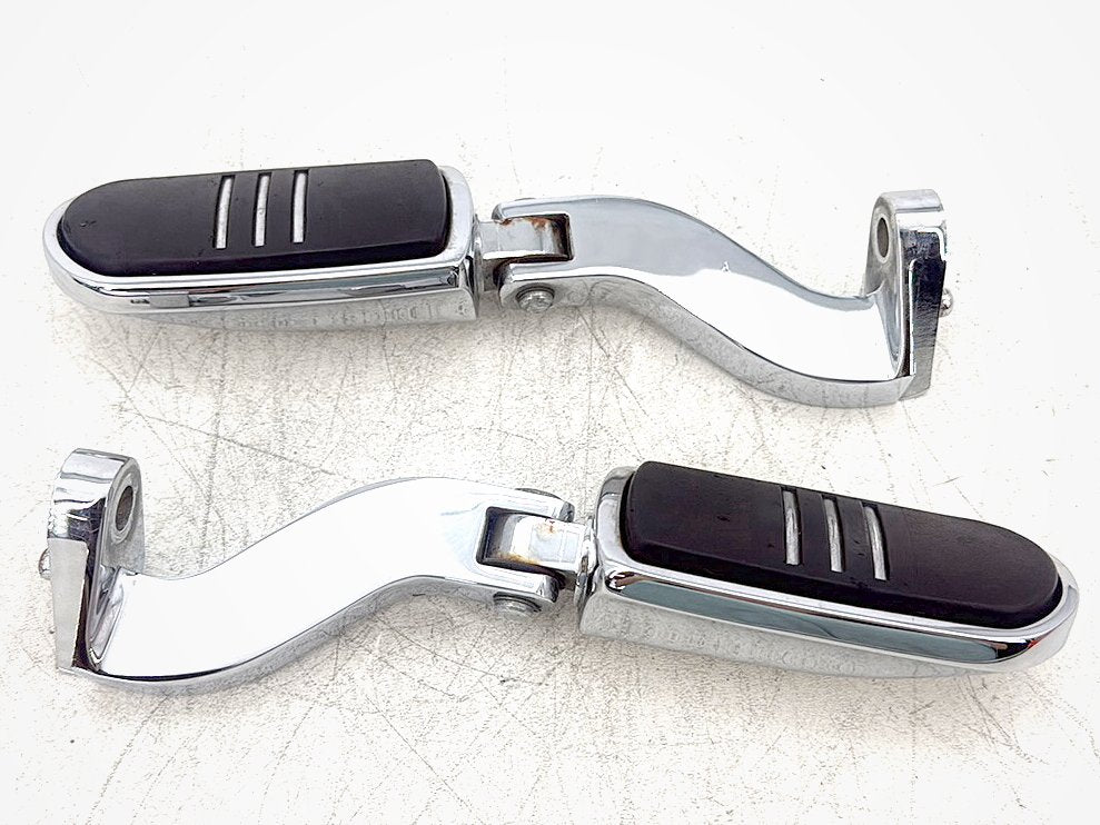 2011 Harley Street Glide Touring FLHX OEM Passenger Left & Right Foot Pegs
