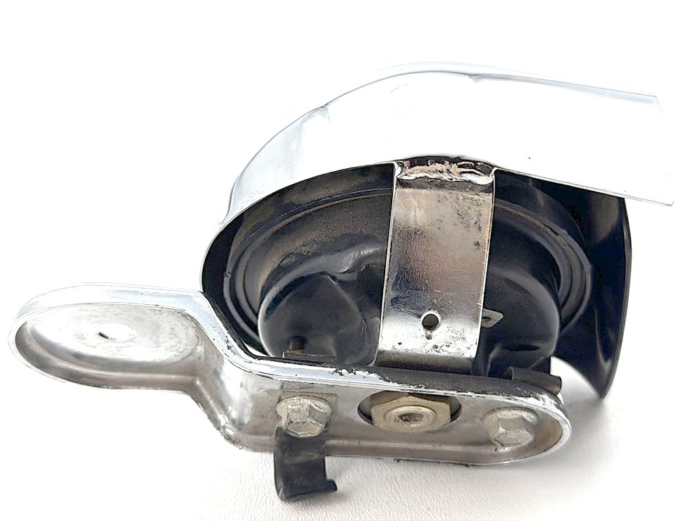 1991 Harley Heritage Softail Classic FLSTC OEM Horn Signal Klaxon Chrome Cover