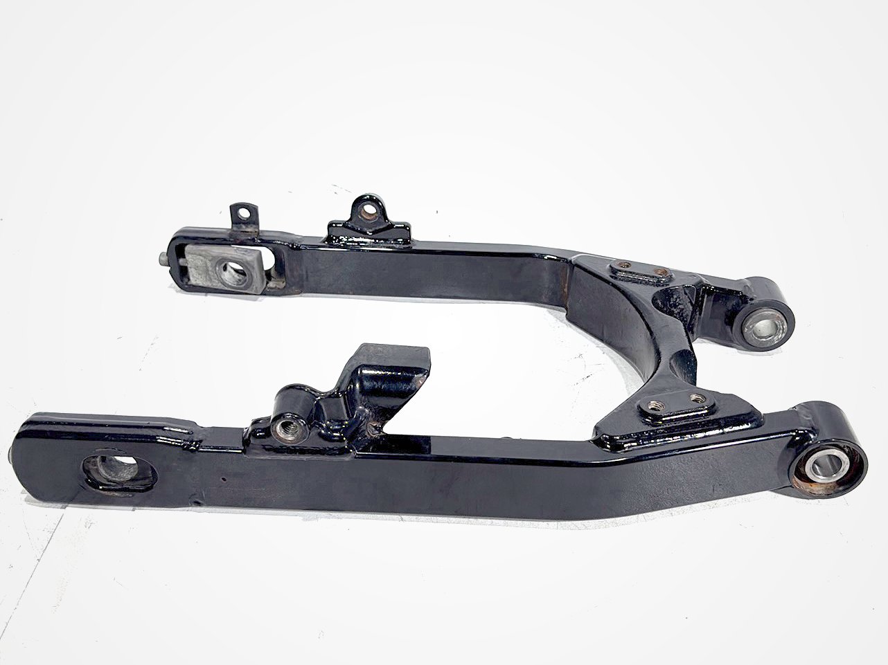 2015 Harley Dyna Low Rider FXDL OEM Rear Fork Swingarm Swing Arm