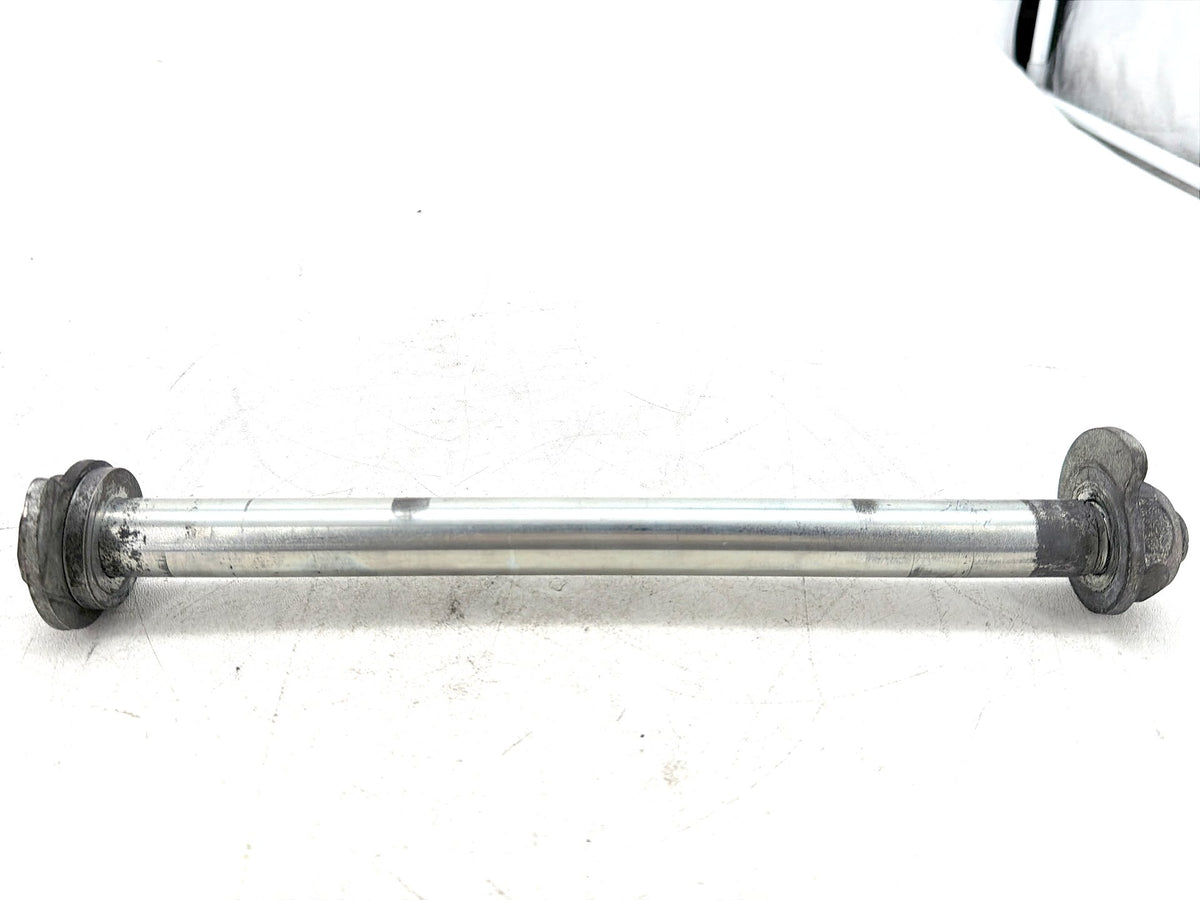 2015 Harley Electra Glide Touring Ultra OEM Rear Wheel Axle Bolt Shaft 43000002