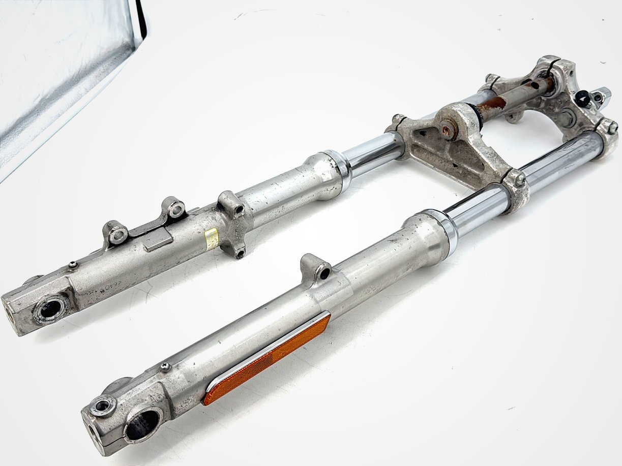 2009 Harley Sportster 1200 Low OEM Front Triple Tree Set LH RH Fork Legs Sliders