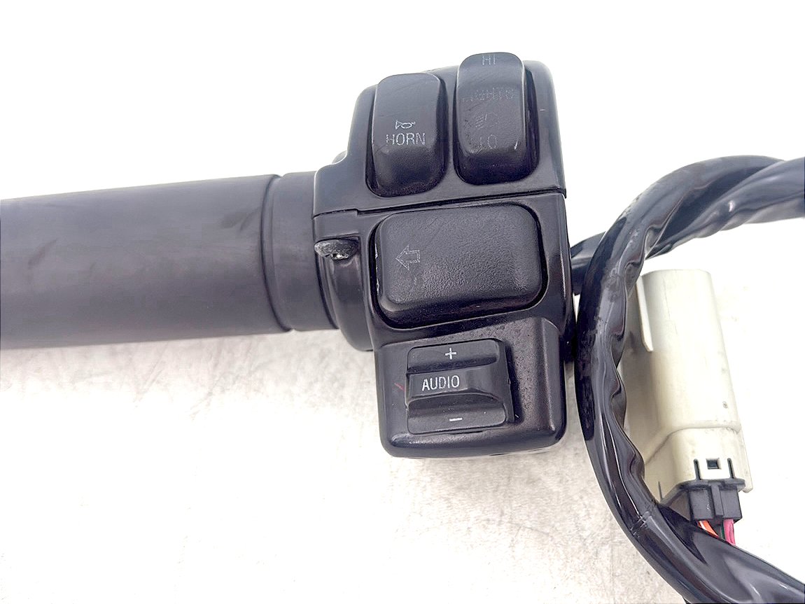 2011 Harley Street Glide Touring FLHX OEM Left Turn Signal Headlight Switches Controls