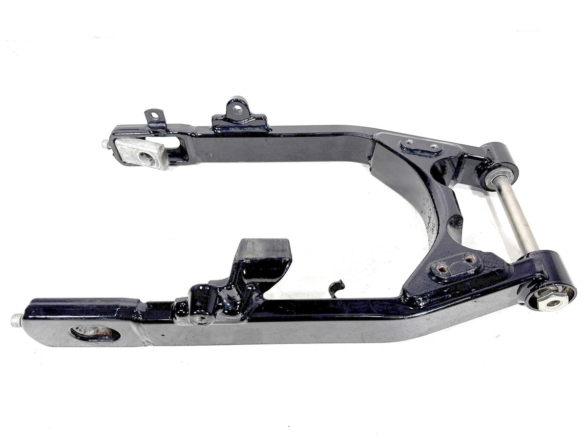 2017 Harley Dyna Street Bob FXDB OEM Rear Fork Swingarm Swing Arm