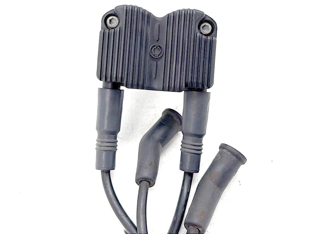 2006 Harley FLHTCI Electra Glide Classic OEM Ignition Coil Spark Plug Cable