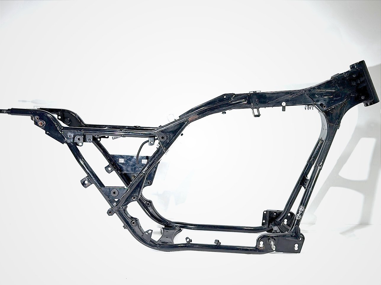 1999 - 2006 Harley-Davidson Touring Electra Glide Classic Body Main Frame Chassis CLN CLR 47900-01