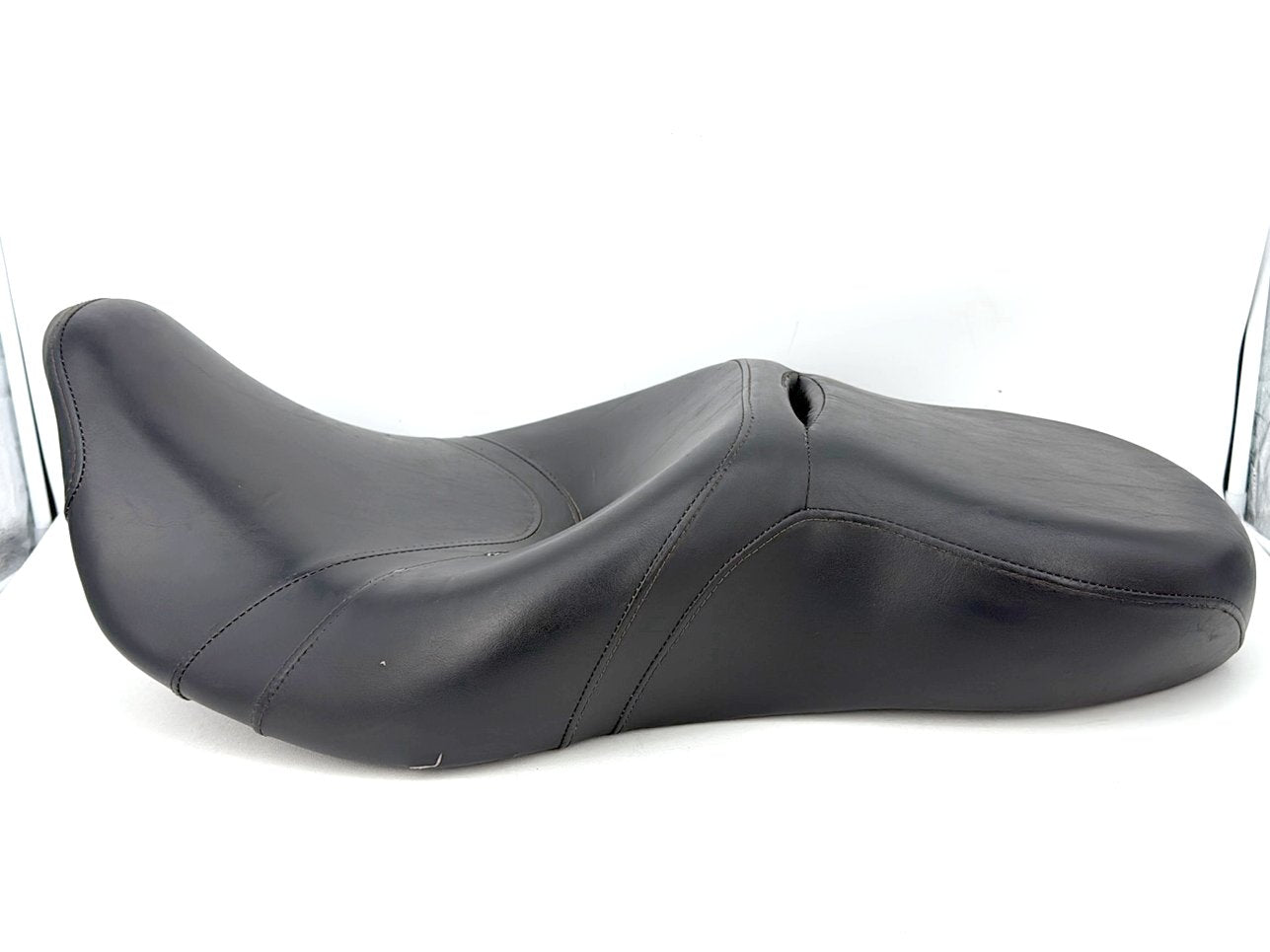 Harley-Davidson Misc  Passenger Rider Driver Seat Saddle 52164-09