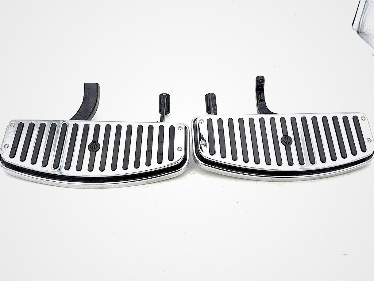 1999 - 2006 Harley-Davidson Touring CVO Screamin Eagle Road King Left Right Driver Floorboard Foot Rest 50621-79A