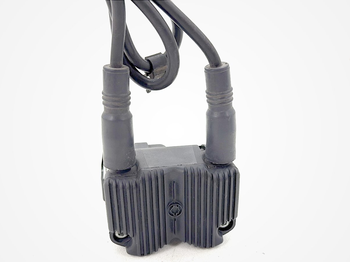 2007 Harley Street Glide Touring FLHX OEM Ignition Coil Spark Plugs Cable