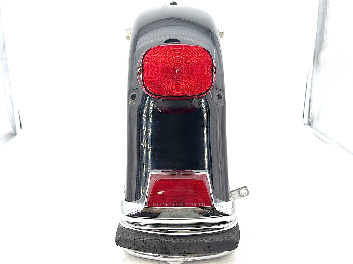 1999 - 2006 Harley-Davidson Touring Electra Glide Rear Wheel Fender Taillight Brake Lamp  	59579-01B