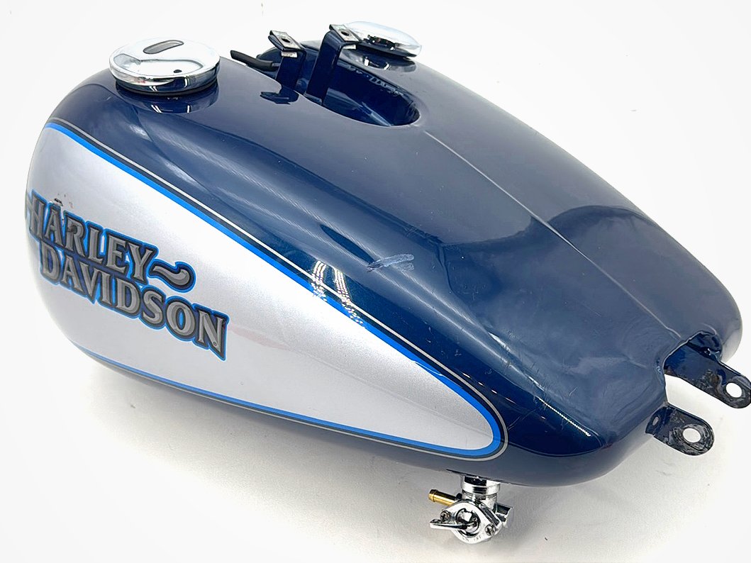 1999 - 2006 Harley-Davidson Dyna Low Rider Fuel Gas Tank Gasoline Reservoir w/ Fuel Tank Gauge Level