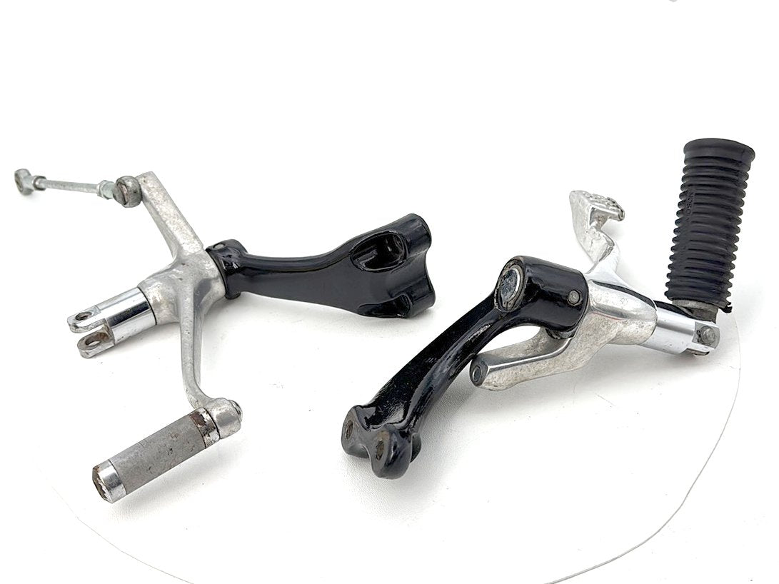 2004 - 2013 Harley-Davidson Sportster 883 Custom Left Right Foot Brake Control Pegs  	42651-04