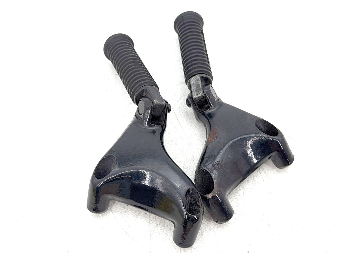 2004 Harley Sportster XL883C 883 Custom OEM Passenger Left & Right Foot Pegs