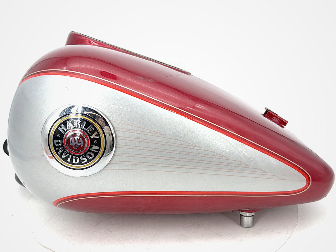 1999 - 2006 Harley-Davidson Touring Electra Glide Ultra Fuel Gas Tank Gasoline Reservoir 61356-03