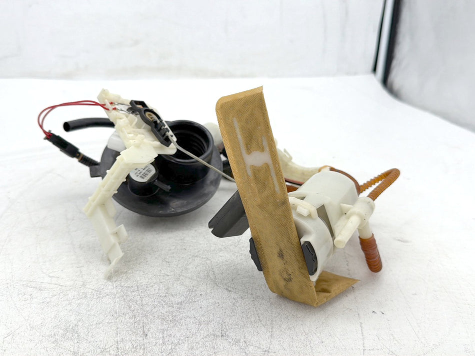 2009 Harley Street Glide Touring FLHX OEM Fuel Pump Gas Gasoline Petrol Sending