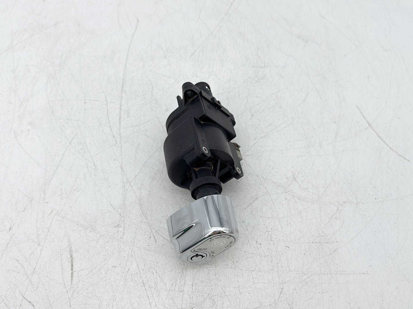 14 Harley Street Glide Touring OEM Ignition Switch Cylinder Barrel Lockset NOKey