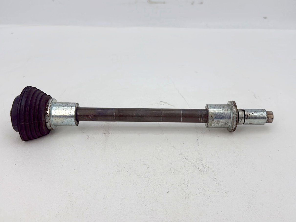 2007 - 2011 Harley-Davidson Touring Street Glide Rear Fork Swingarm Pivot Bolt Shaft 47505-02