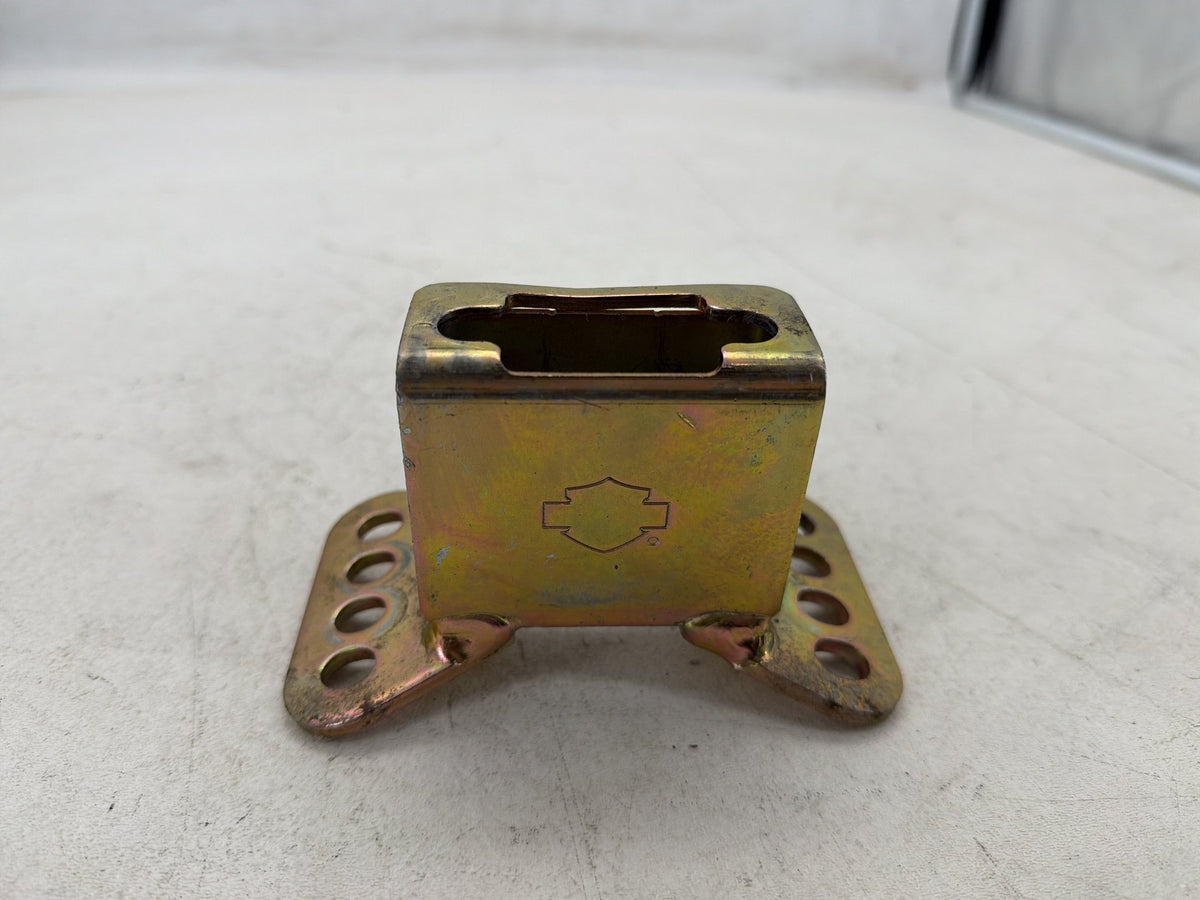 2004 Harley Road King Touring Classic Front Driver Rider Backrest Bracket Mount