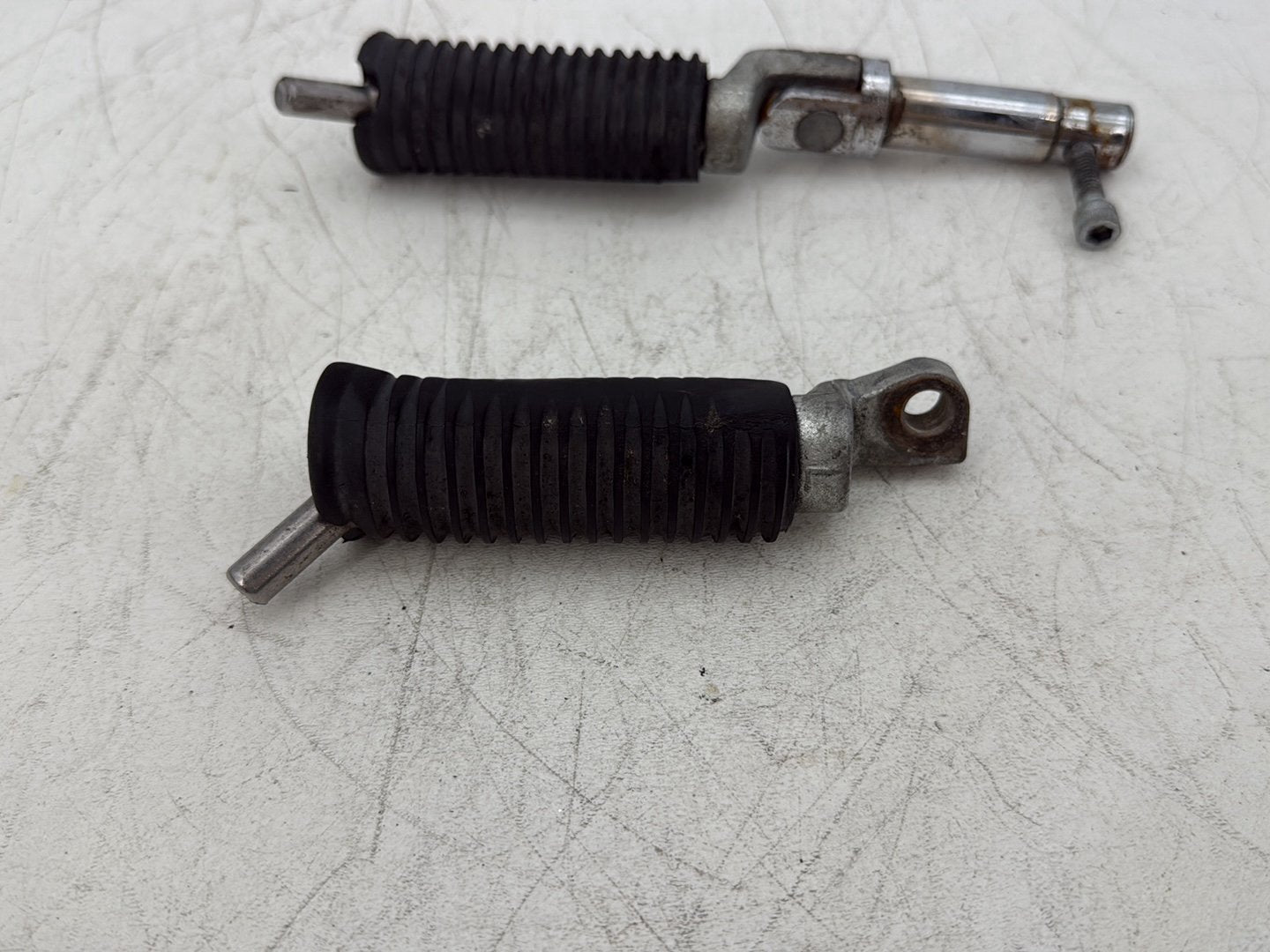 2013 Harley Forty-Eight Sportster 1200X Left &amp; Right Driver Step Foot Rest Pegs