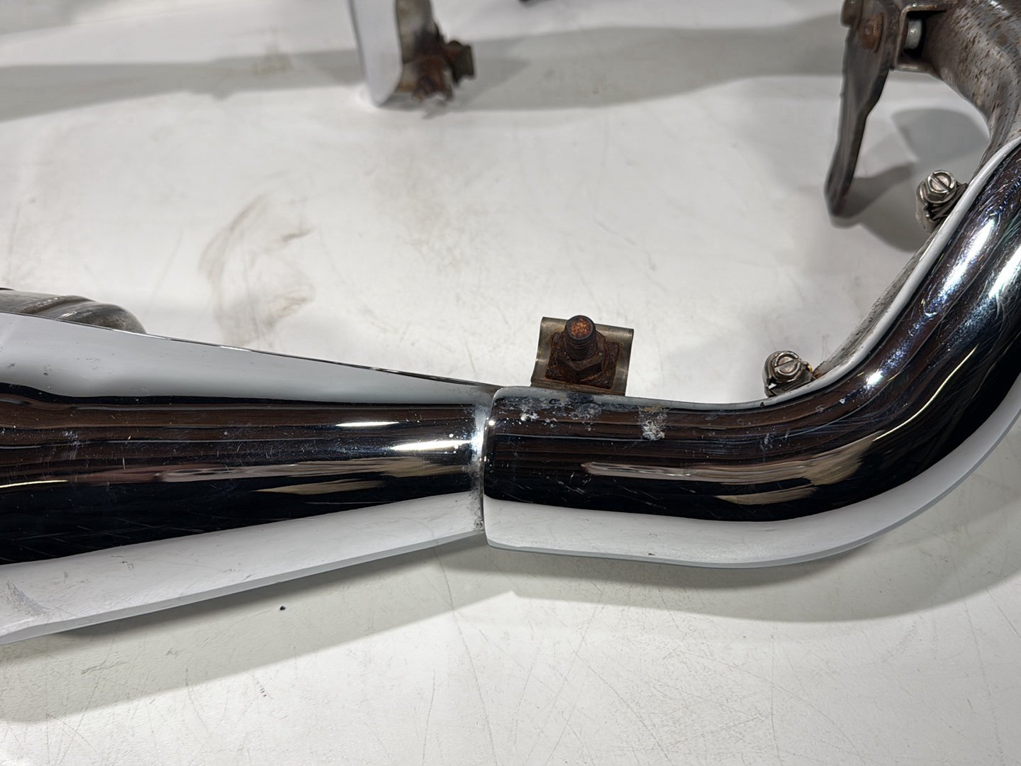 2007 - 2011 Harley-Davidson Touring Street Glide Exhaust Header Pipes Muffler Vance & Hines 	65591-09