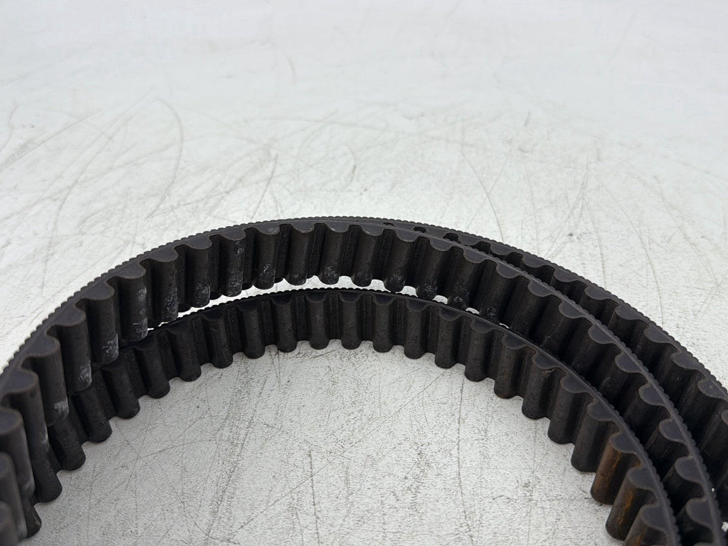 2007 Harley Touring FLHTCUI Electra Glide Ultra OEM Rear Drive Belt 137T 1"