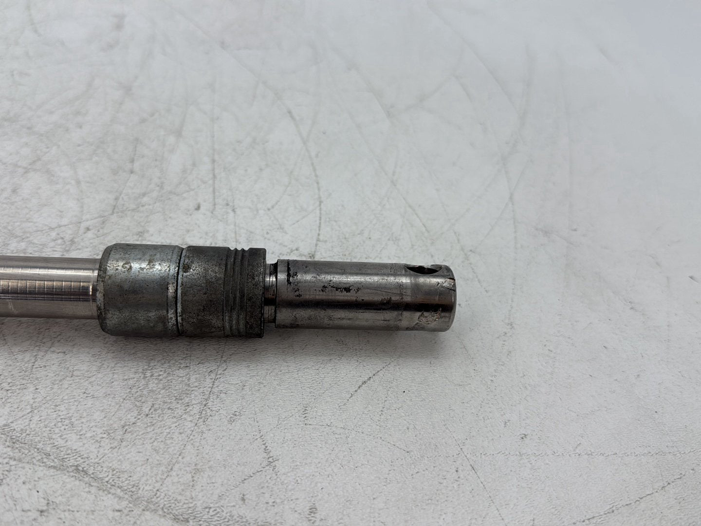 2000 Harley Dyna FXDWG Wide Glide OEM Front Wheel Axle Bolt Shaft