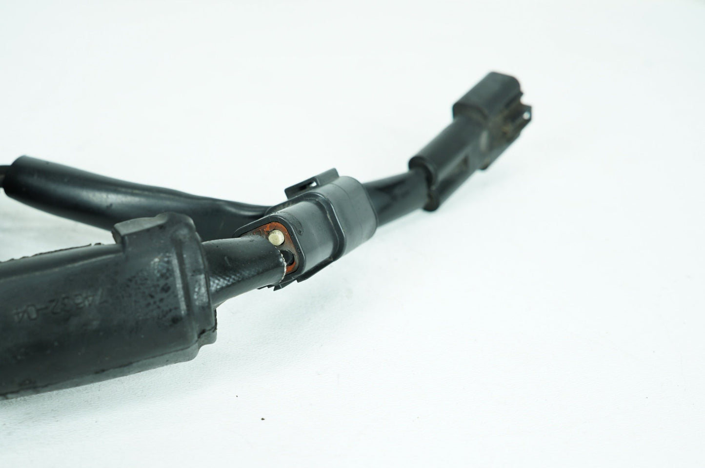 1999 - 2006 Harley-Davidson Dyna Wide Glide Voltage Regulator Rectifier  74631-04