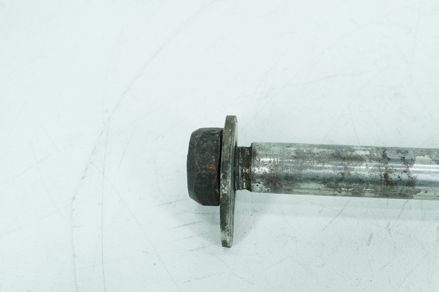 2007 - 2012 Harley-Davidson Touring Electra Glide Classic Rear Wheel Axle Bolt Shaft 41056-09