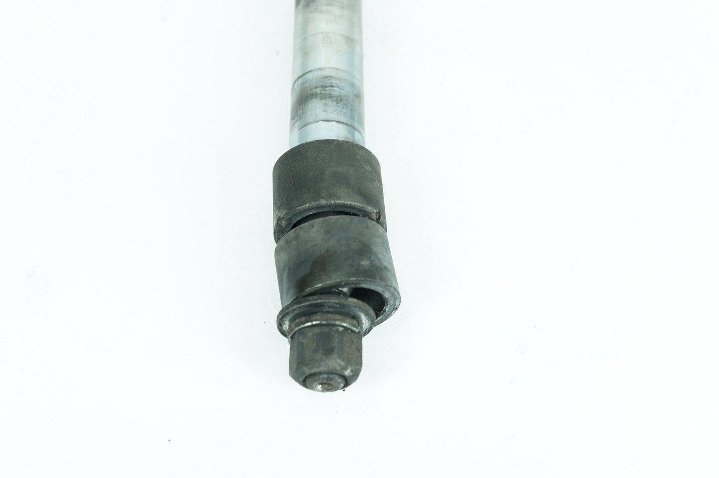 1999 - 2006 Harley-Davidson Touring Electra Glide Ultra Front Wheel Axle Bolt Shaft 43364-00