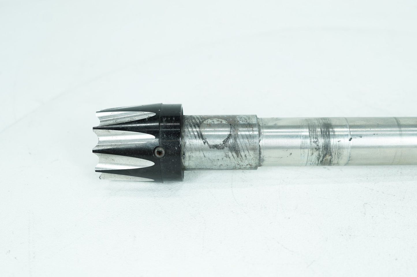 1999 - 2006 Harley-Davidson Touring Electra Ultra Front Wheel Axle Bolt Shaft 43364-00