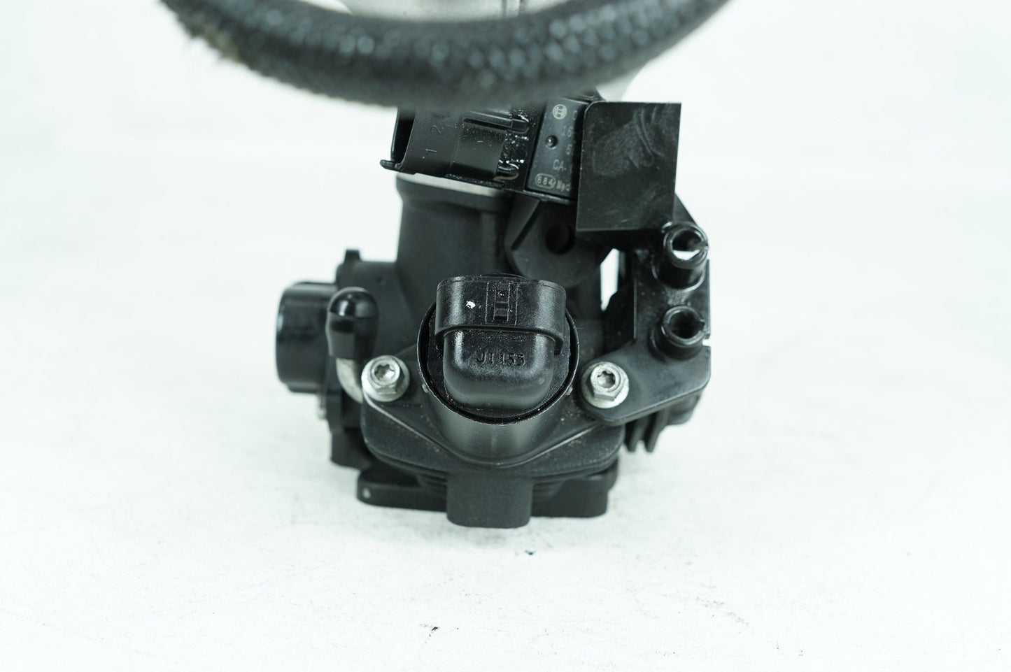 2013 - 2022 Harley-Davidson Sportster Iron Engine Intake Manifold Throttle Body 27694-07A