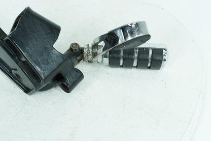 2000 - 2006 Harley-Davidson Softail Deuce Right Driver Foot Controls Peg Rest 42507-00B
