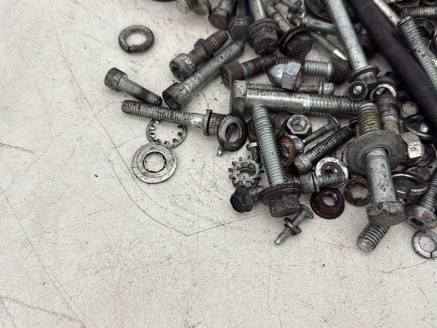 2004 Harley Dyna Super Glide FXDI OEM Hardware Bolts Nuts & Brackets