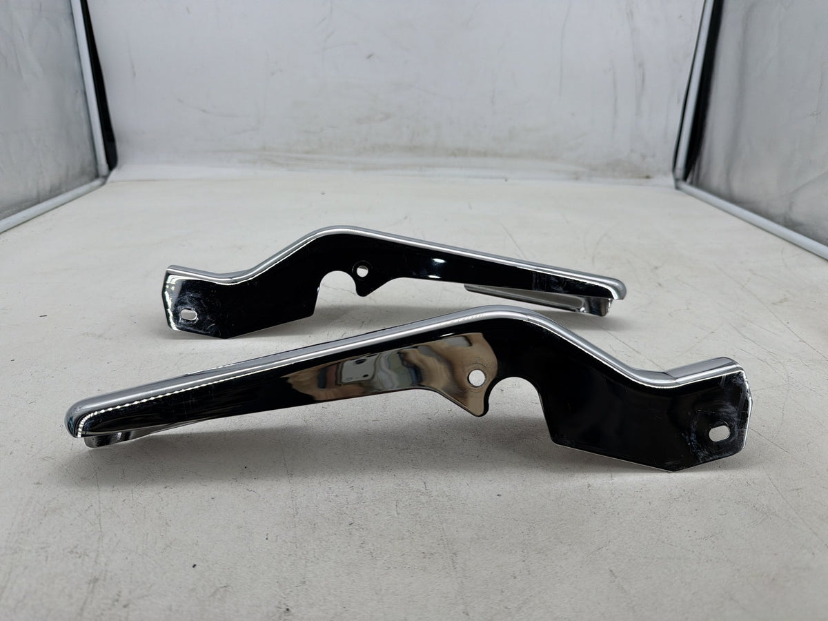 2004 Harley Road King Touring Classic OEM Rear Left Right Fender Struts Bracket