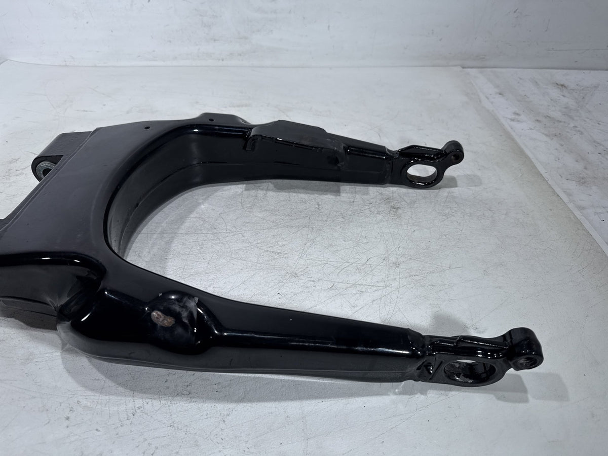 2010 Harley Road King Touring Police OEM Rear Fork Swingarm Swing Arm