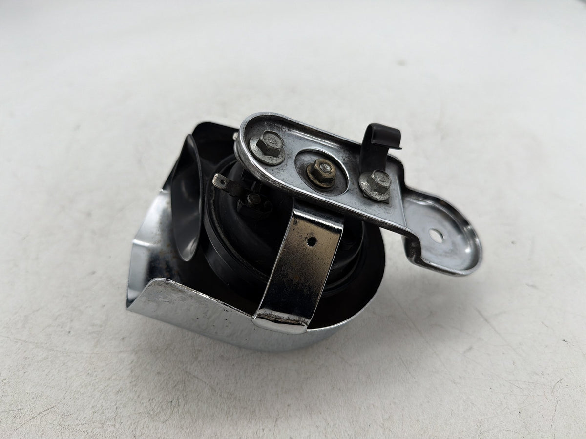 2001 Harley Softail Standard FXST OEM Horn Signal Klaxon Chrome Cover