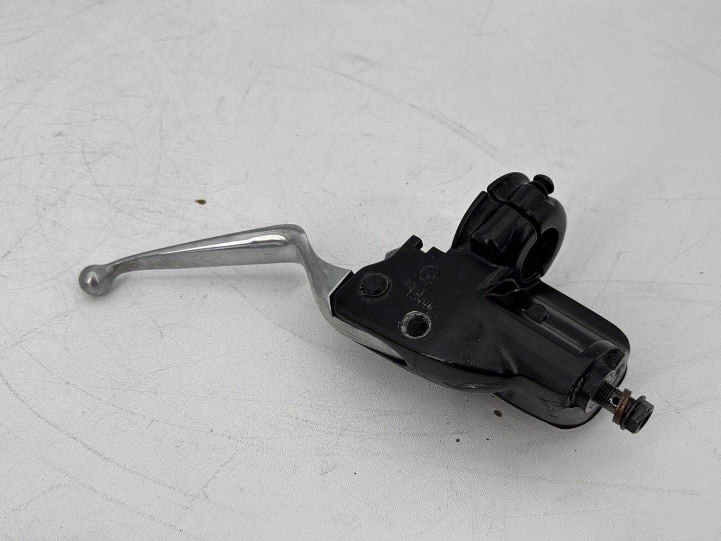 2008 - 2016 Harley-Davidson Touring Electra Glide Ultra Front Left Hand Clutch Lever Master Cylinder 36700056