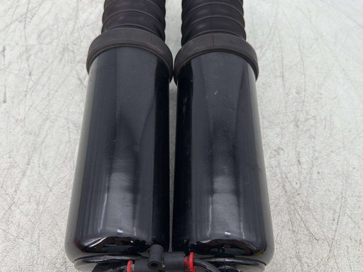 1998 Harley Touring FLHTCUI Electra Glide Ultra OEM Rear Left Right Shock Absorbers