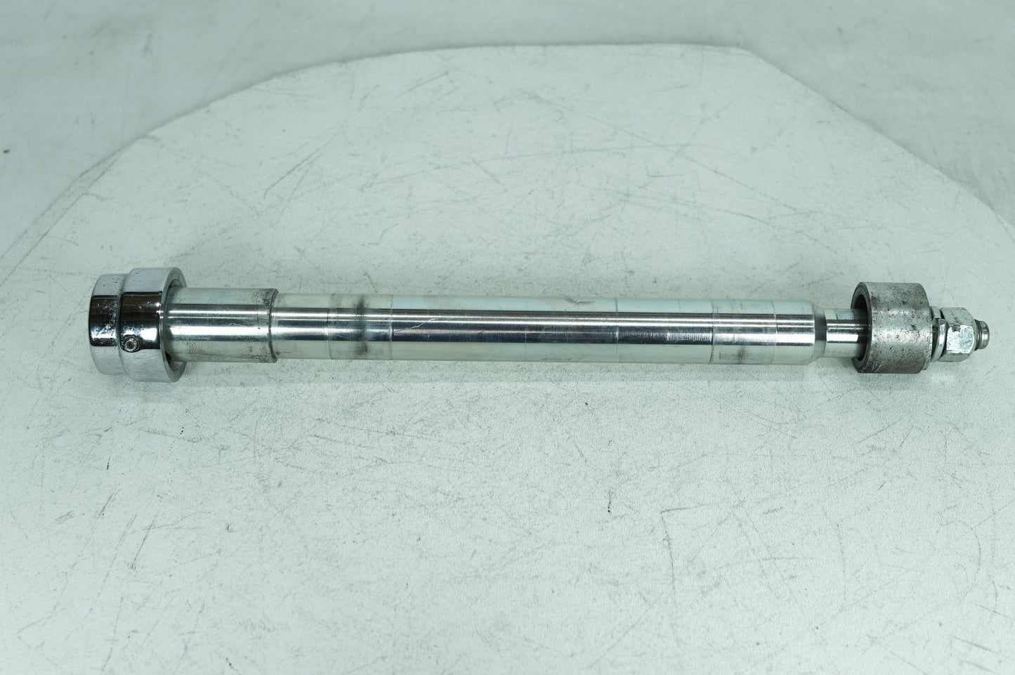 1999 - 2006 Harley-Davidson Touring Electra Ultra Classic Front Wheel Axle Bolt Shaft 43364-00