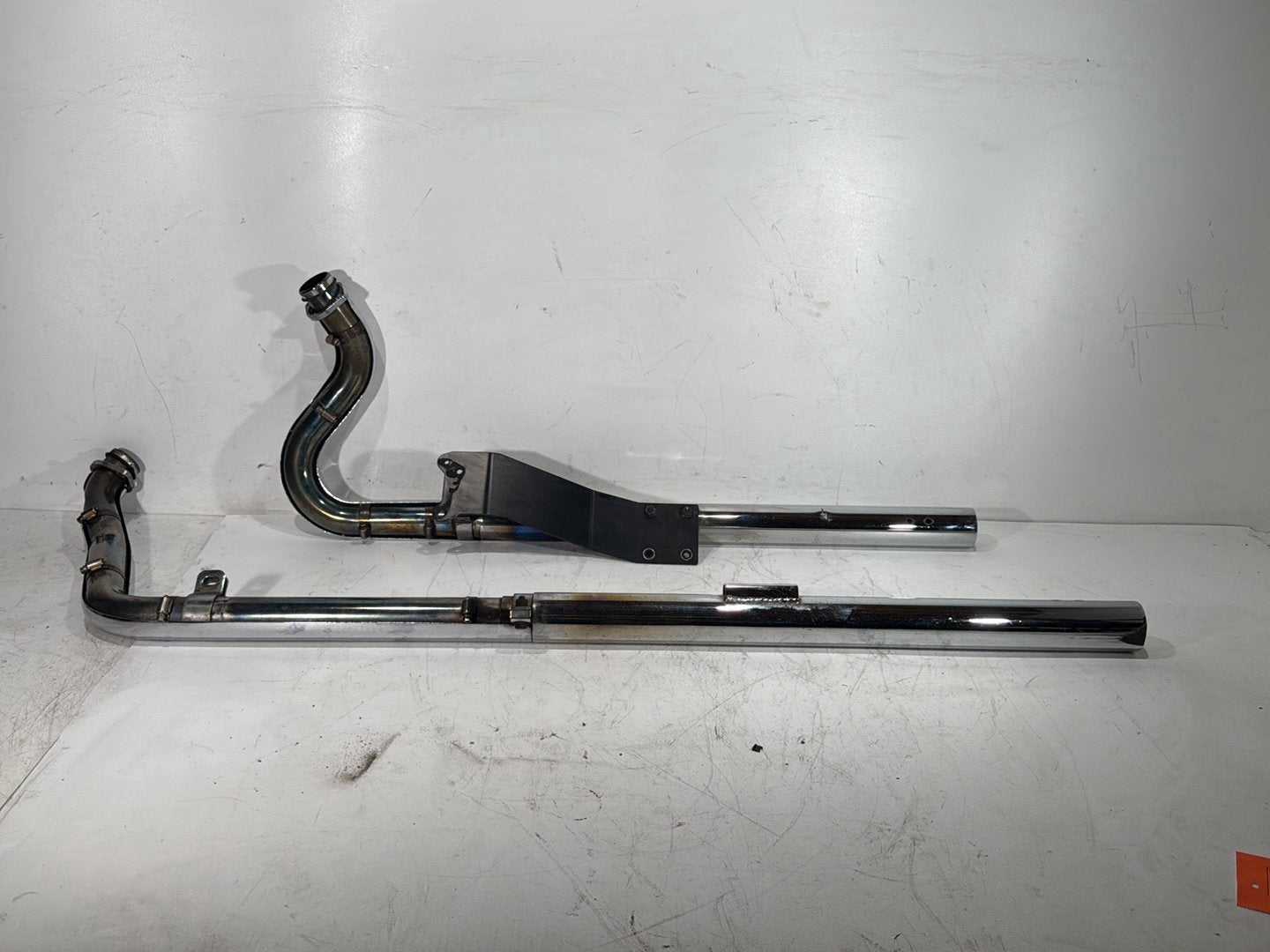 2003 Harley Dyna Wide Glide FXDWG OEM Exhaust Header Pipes Muffler Vance & Hines