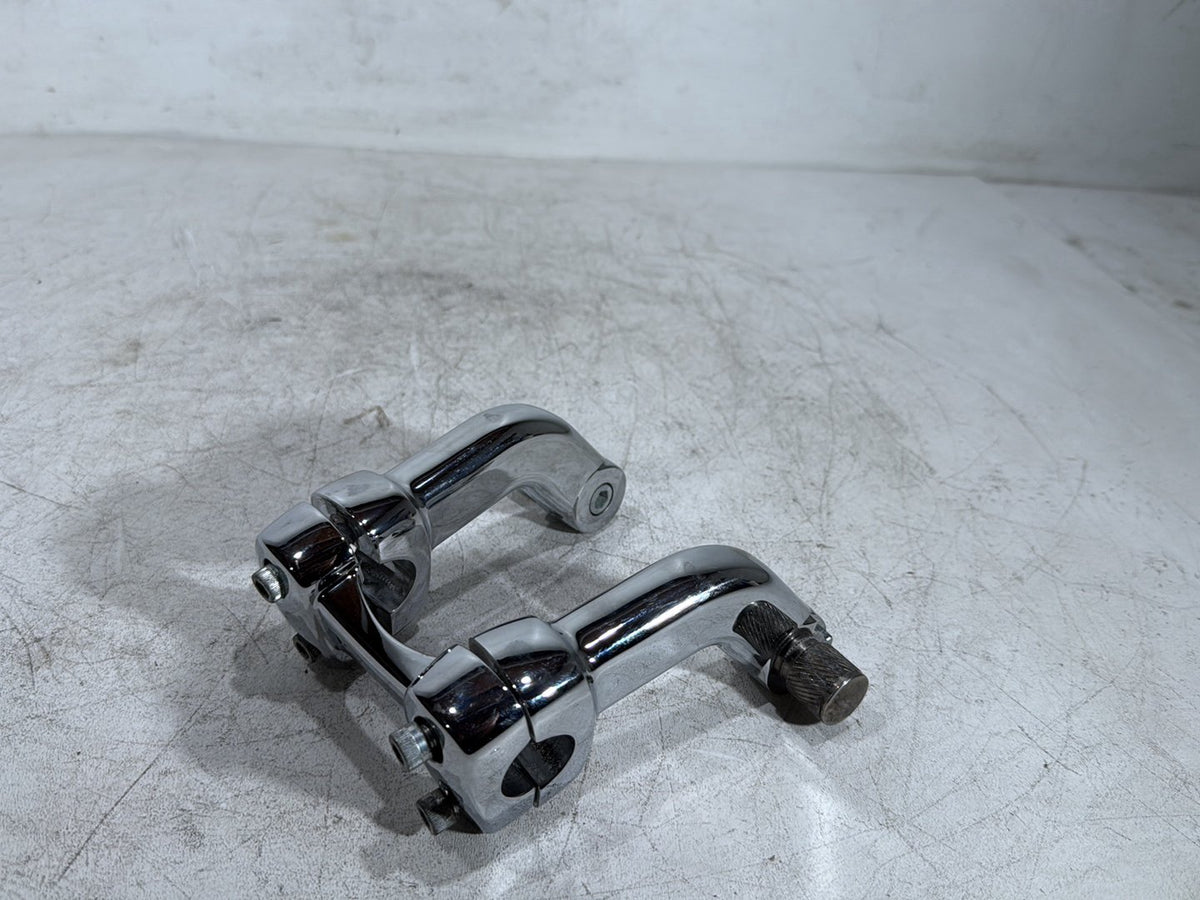 2014 Harley Dyna Low Rider FXDL OEM Front Handlebar Riser Top Clamp