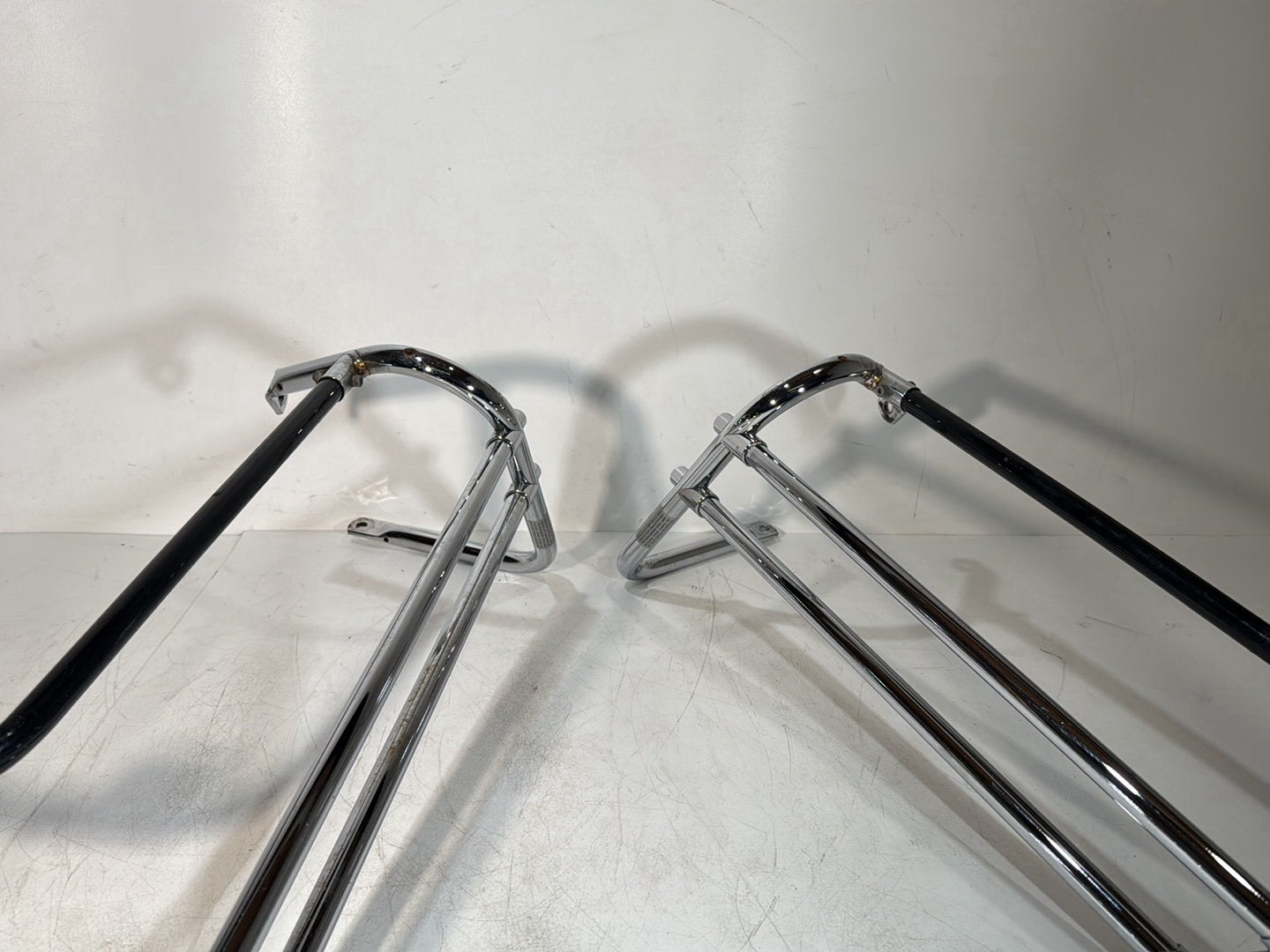 1984 - 1998 Harley-Davidson Touring Electra Glide Classic Rear Left Right Saddlebag Guard Rails Bar  	49193-93