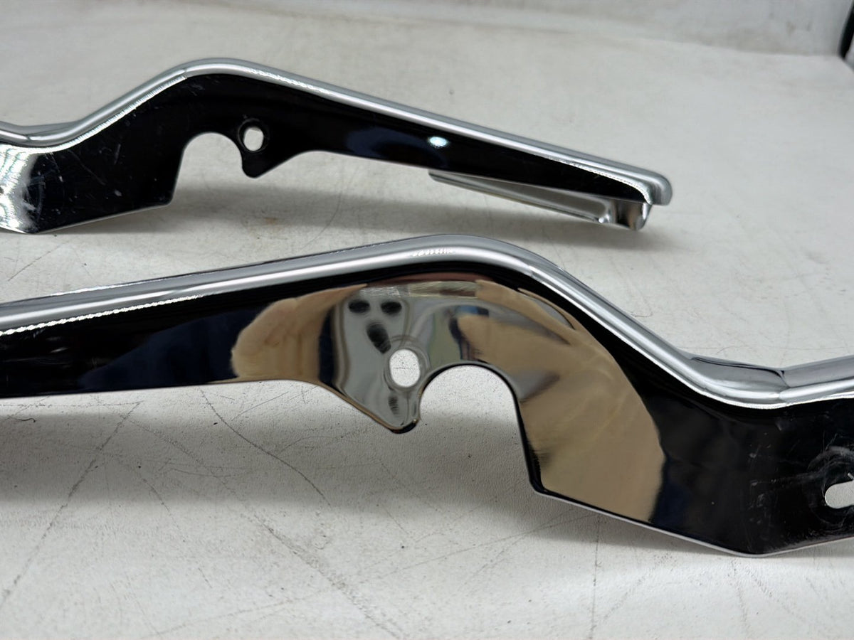 07 Harley Electra Glide Touring Ultra OEM Rear Left Right Fender Struts Bracket