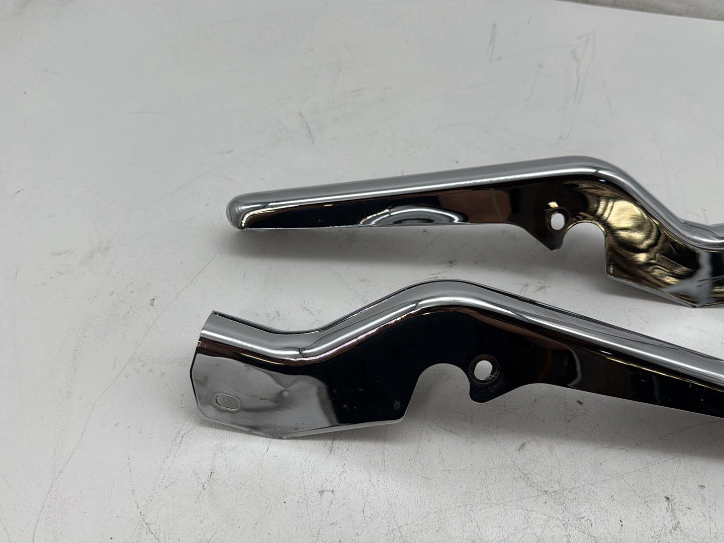 2006 Harley Touring FLHTCI Electra Glide Classic OEM Left Right Saddlebag Fender Struts Brackets