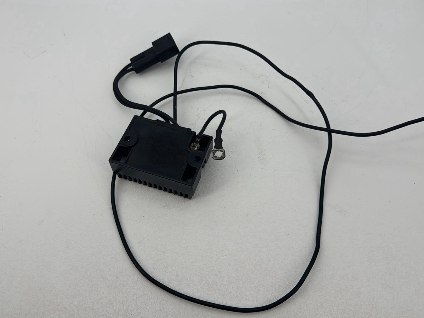 1999 - 2006 Harley-Davidson Dyna Low Rider Voltage Regulator Rectifier