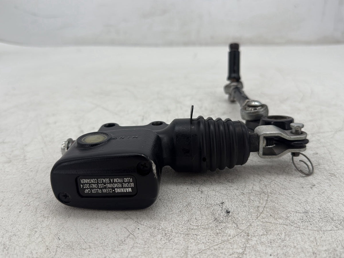 2019 Harley Softail Street Bob FXBB OEM Rear Brake Master Cylinder Reservoir