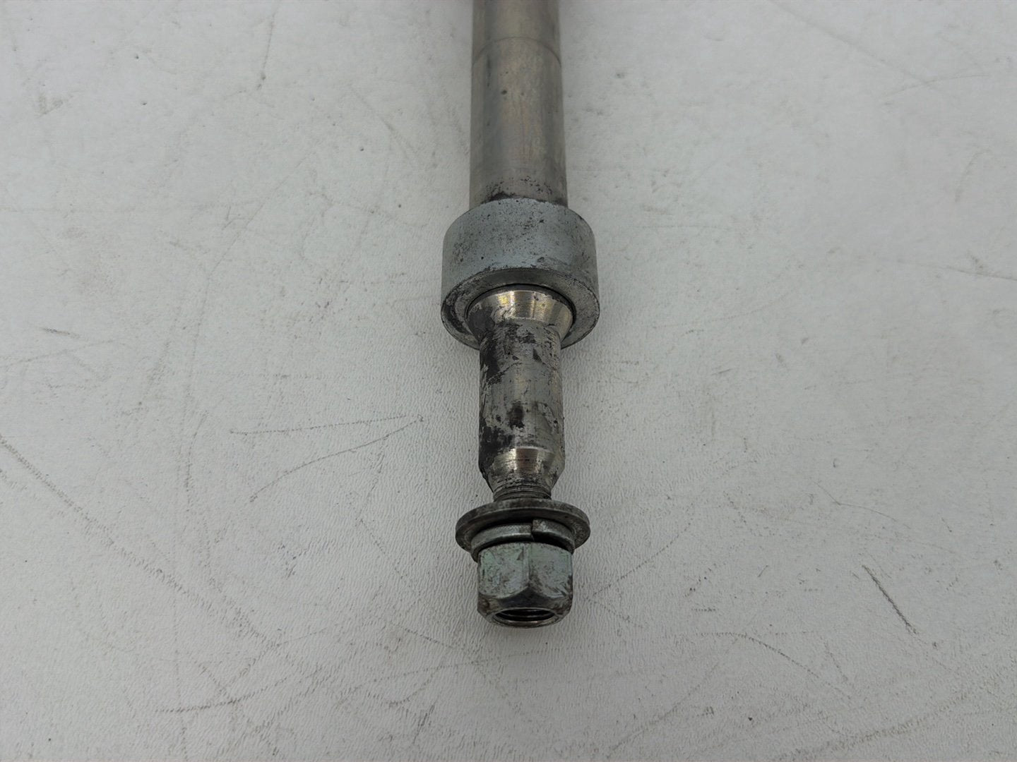 2007 - 2017 Harley-Davidson Dyna Super Glide Custom Front Wheel Axle Bolt Shaft 40928-06