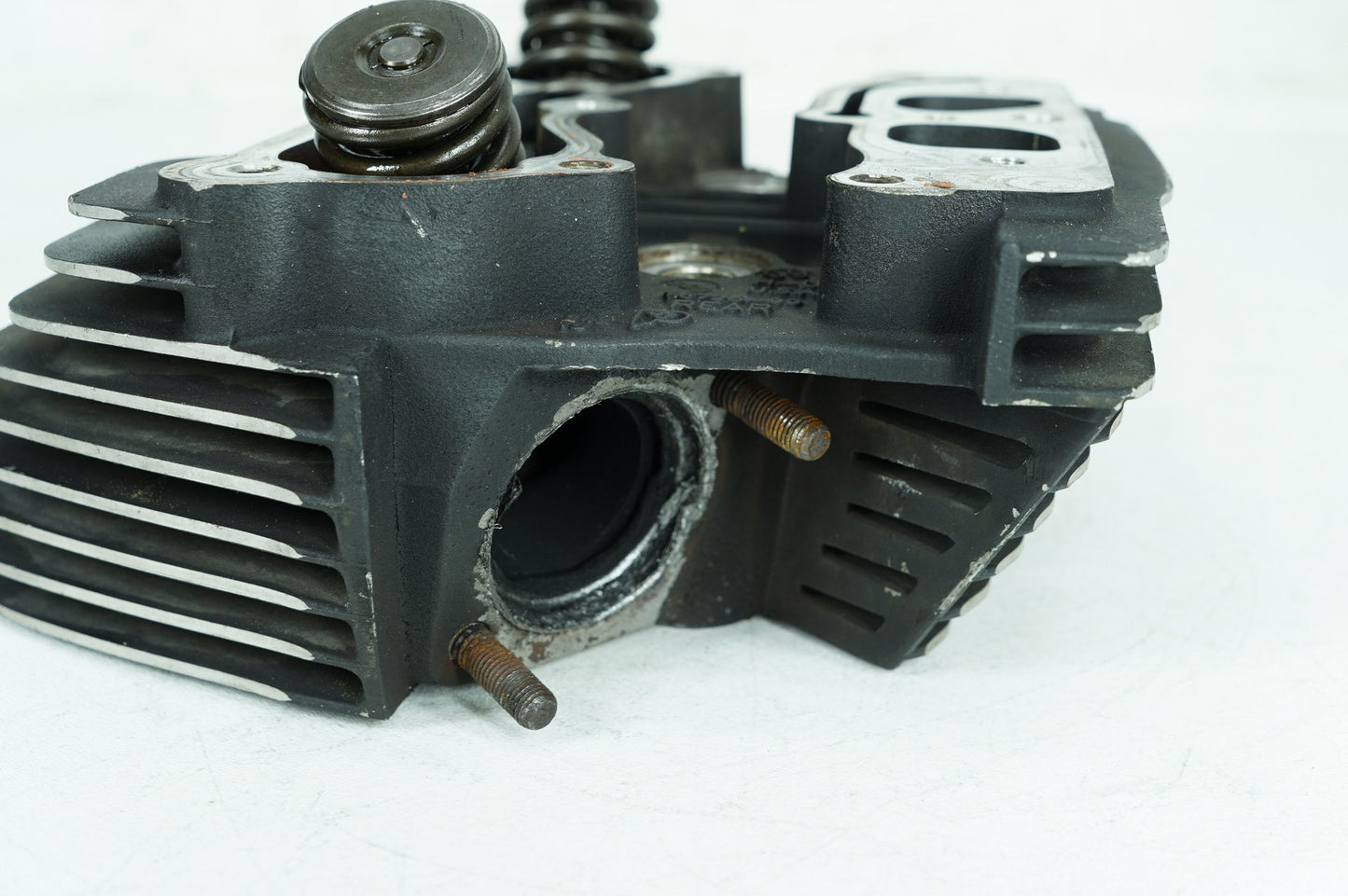 1999 - 2006 Harley-Davidson Touring Road King Rear Twin Cam Engine Cylinder Head 16725-99